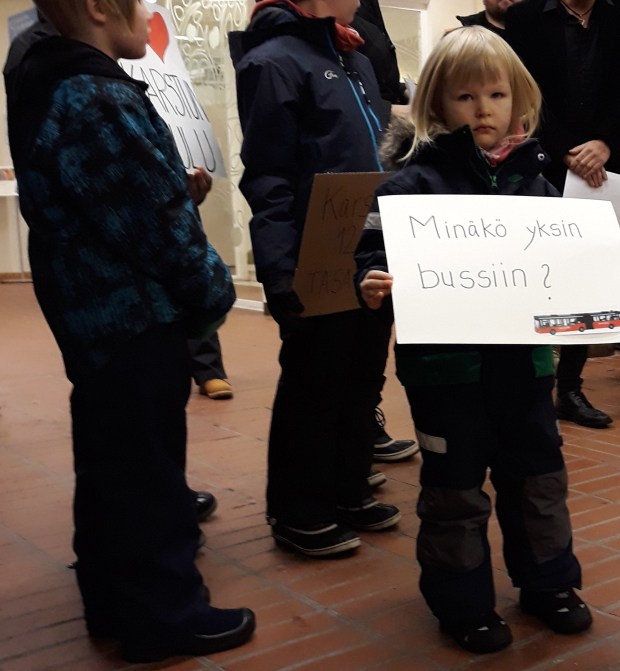 Minäkö yksin bussin