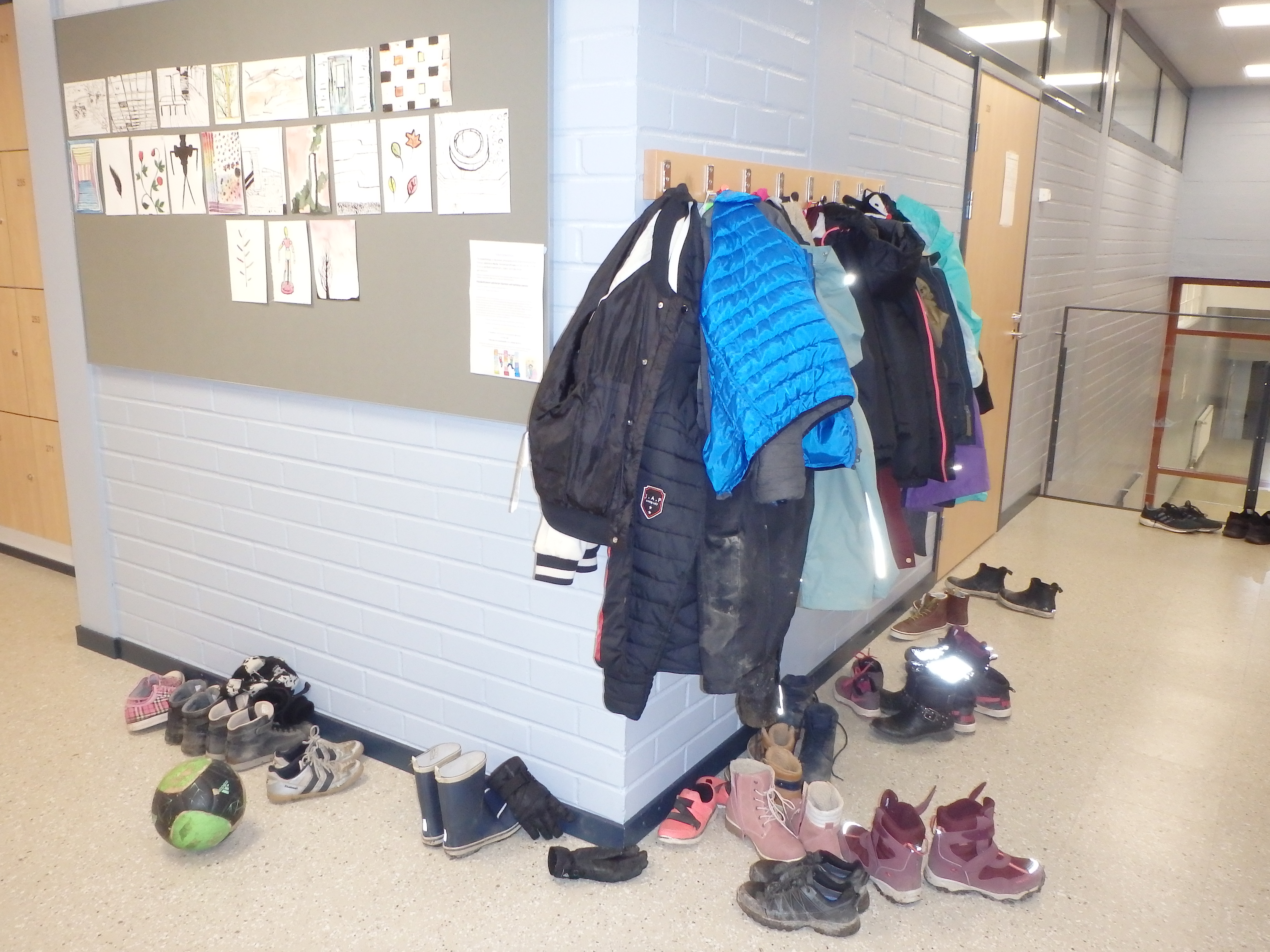 Toisen nelosluokan naulakko